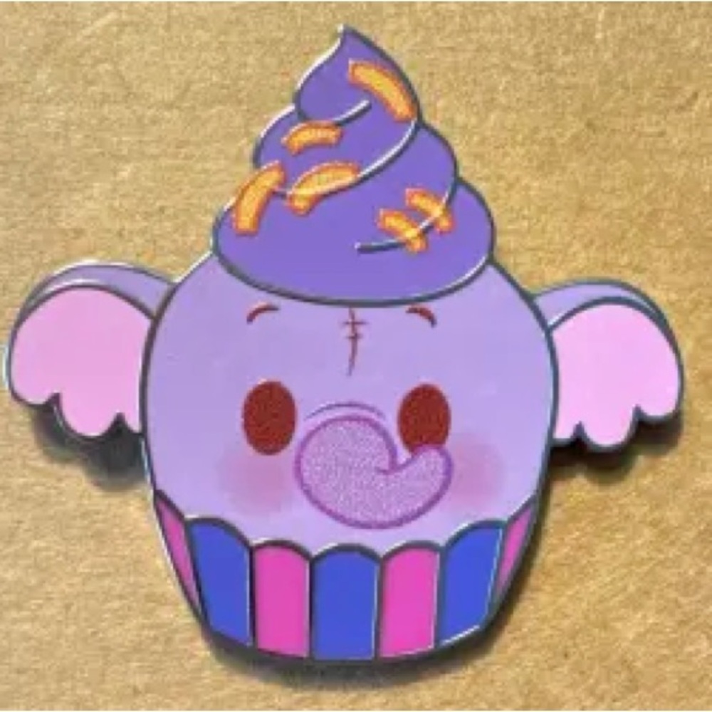 Disney Munchlings Series 4 Lumpy Cupcake
